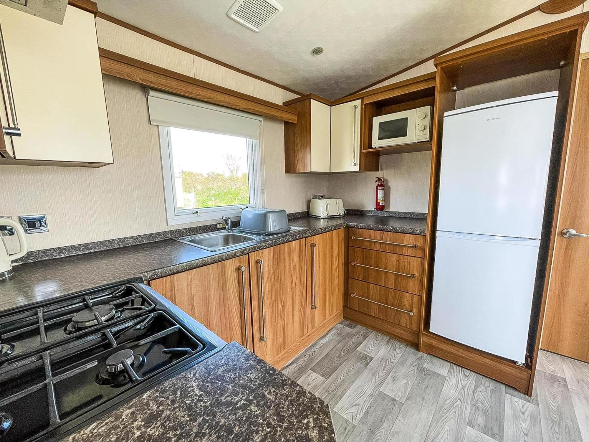 Lovely 8 Berth Caravan At Sunnydale In Lincolnshire Ref 35239S 劳斯 外观 照片