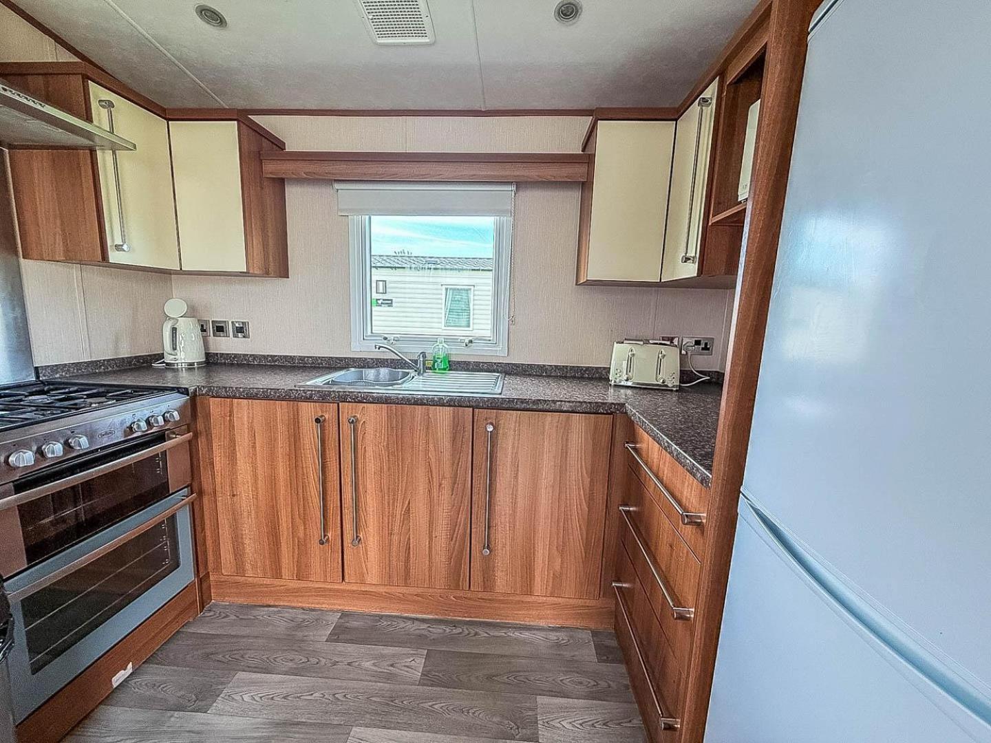 Lovely 8 Berth Caravan At Sunnydale In Lincolnshire Ref 35239S 劳斯 外观 照片